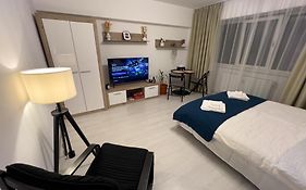 Cloudscape Apartment Near National Arena & Mega Mall